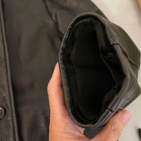 Beautiful vintage leather coat by Rugby - Picture 3 of 5